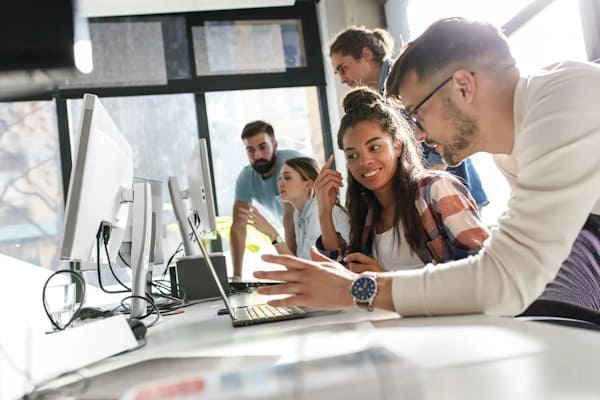 Улучшение коммуникаций и взаимодействия